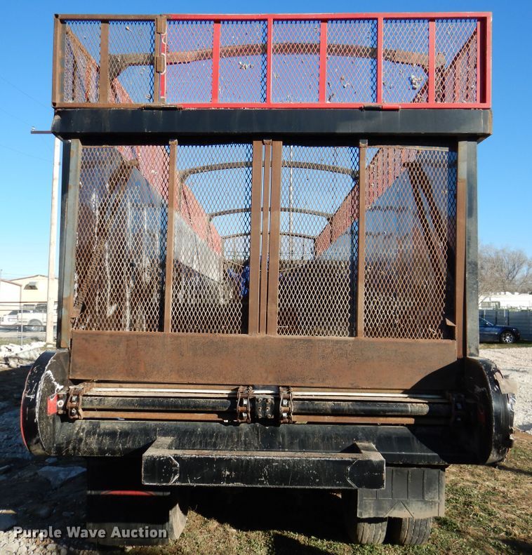 image for item DH8999 2015 Blatz live bottom silage trailer