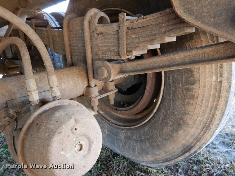 image for item DH8999 2015 Blatz live bottom silage trailer
