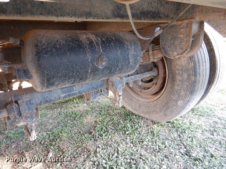 image for item DH8999 2015 Blatz live bottom silage trailer