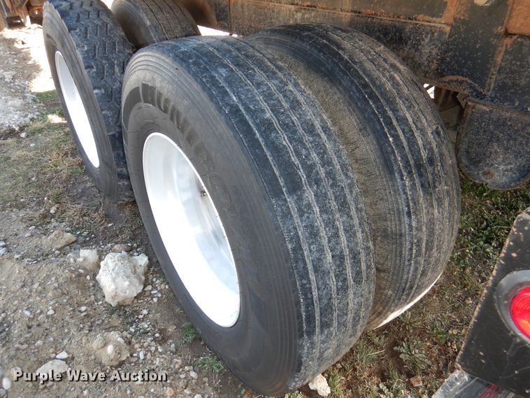 image for item DH8999 2015 Blatz live bottom silage trailer