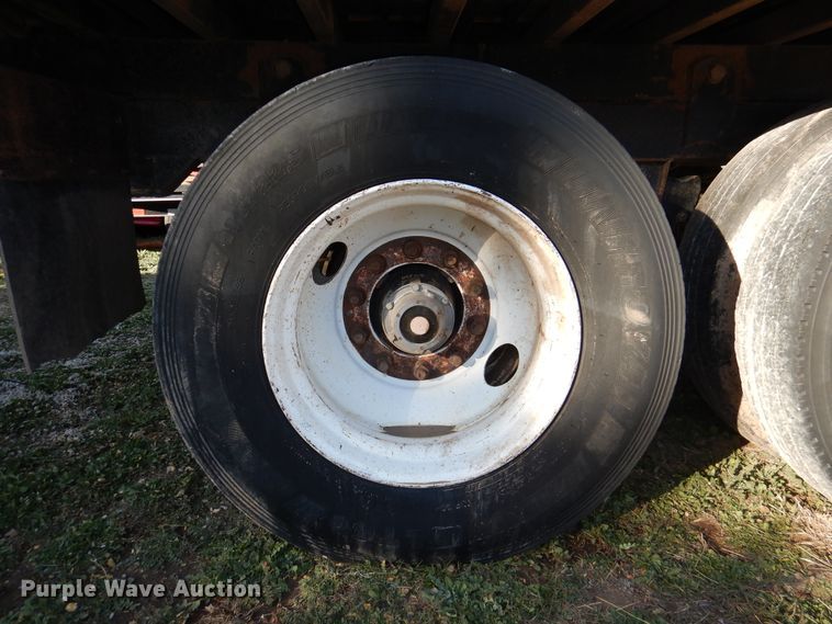 image for item DH8999 2015 Blatz live bottom silage trailer