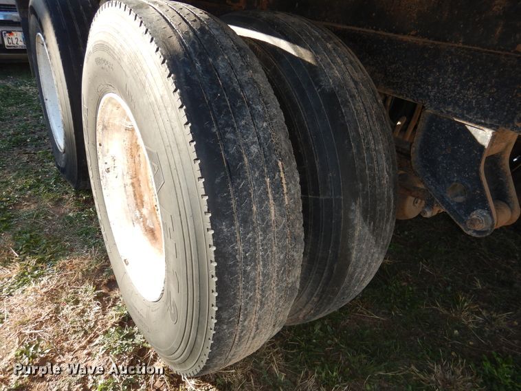 image for item DH8999 2015 Blatz live bottom silage trailer