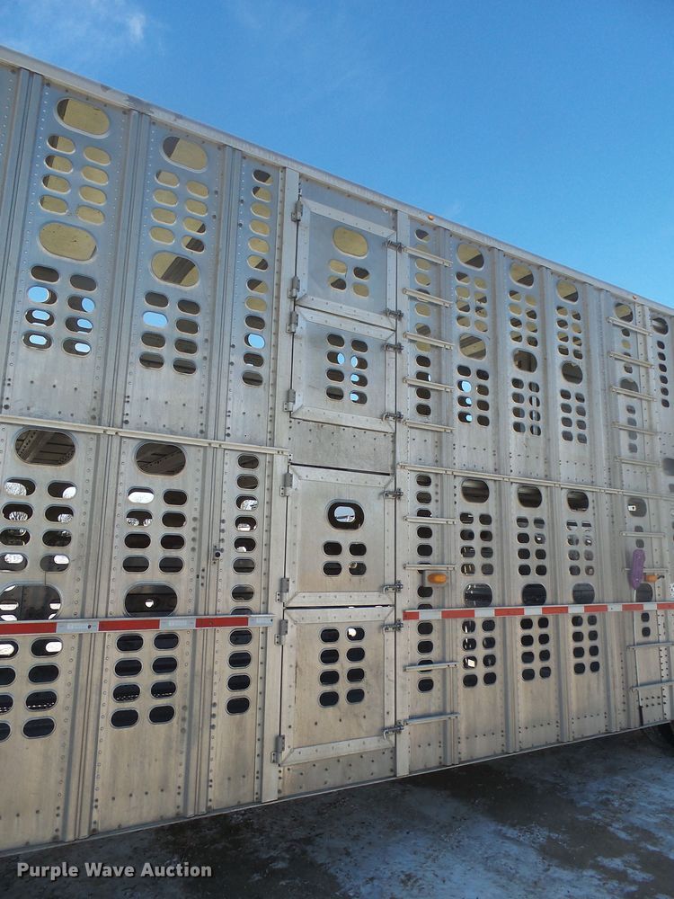 image for item EF9586 2010 Wilson PSDCL-406 livestock trailer