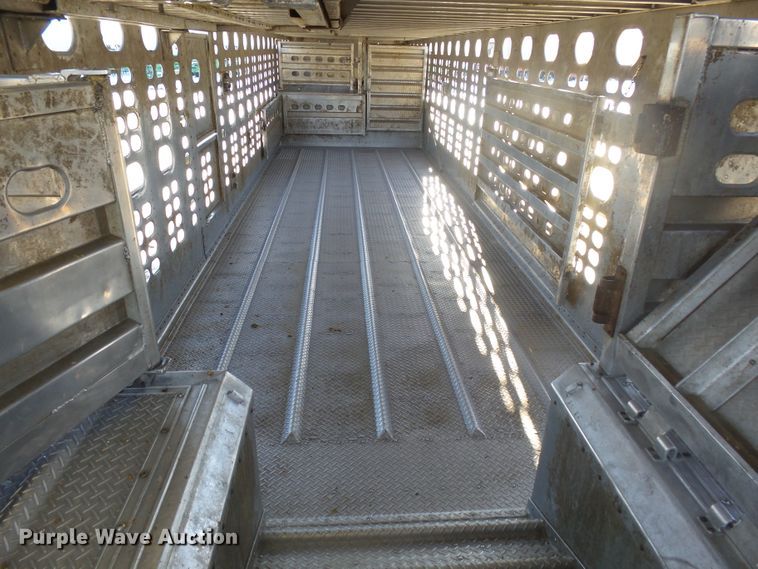 image for item EF9586 2010 Wilson PSDCL-406 livestock trailer