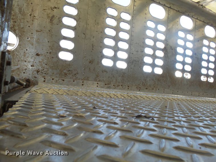 image for item EF9586 2010 Wilson PSDCL-406 livestock trailer