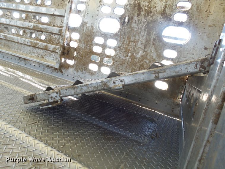 image for item EF9586 2010 Wilson PSDCL-406 livestock trailer