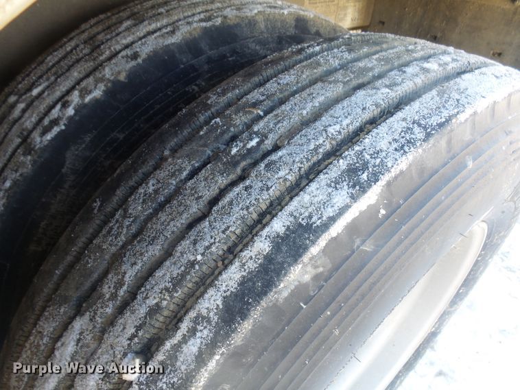 image for item EF9586 2010 Wilson PSDCL-406 livestock trailer