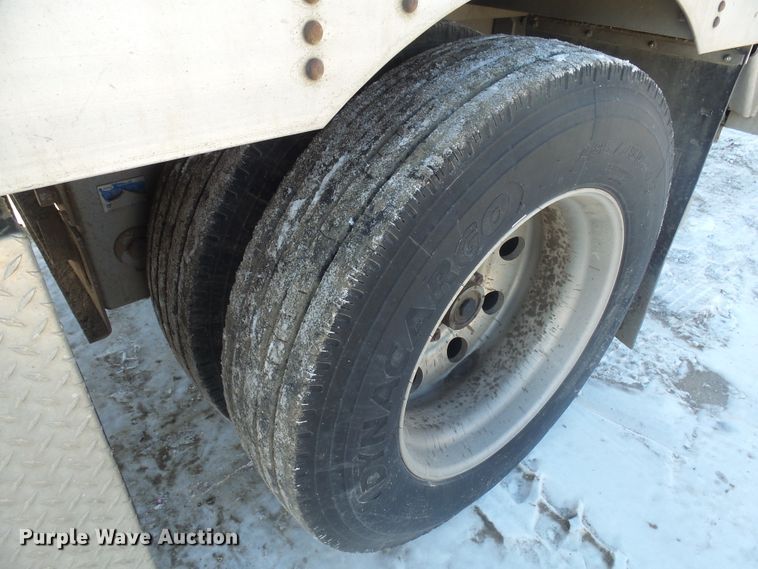 image for item EF9586 2010 Wilson PSDCL-406 livestock trailer