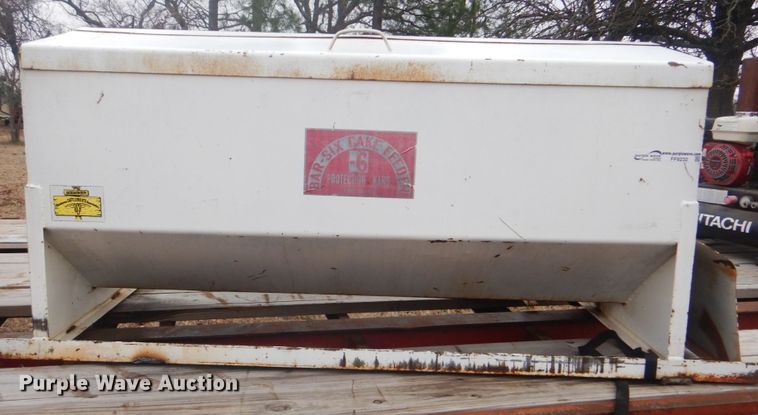 image for item FF9232 Bar-Six cake feeder