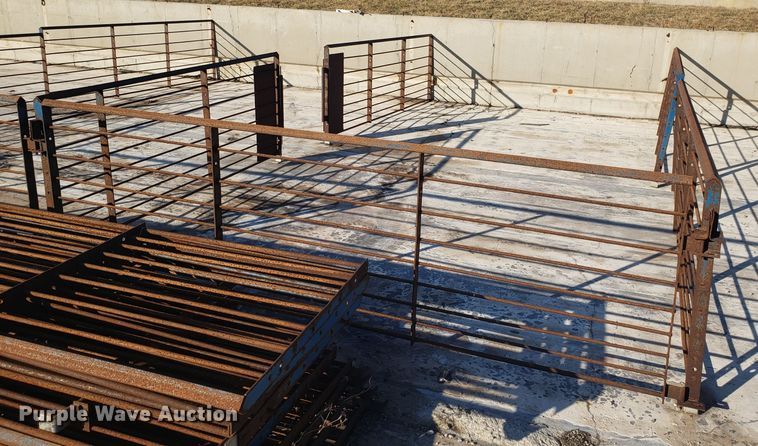 image for item GA9412 Hog gates/panels kit