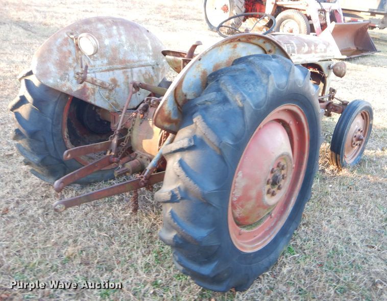 image for item GB9612 Ford 9N tractor