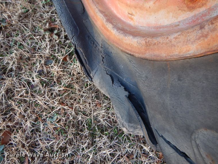 image for item GB9612 Ford 9N tractor