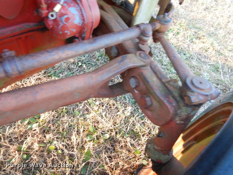 image for item GB9612 Ford 9N tractor