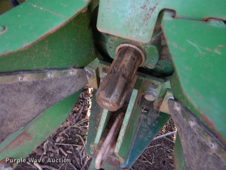 image for item GE9031 John Deere 770 tractor