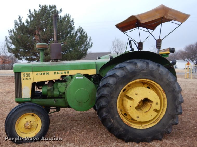 image for item GE9040 John Deere 830 tractor