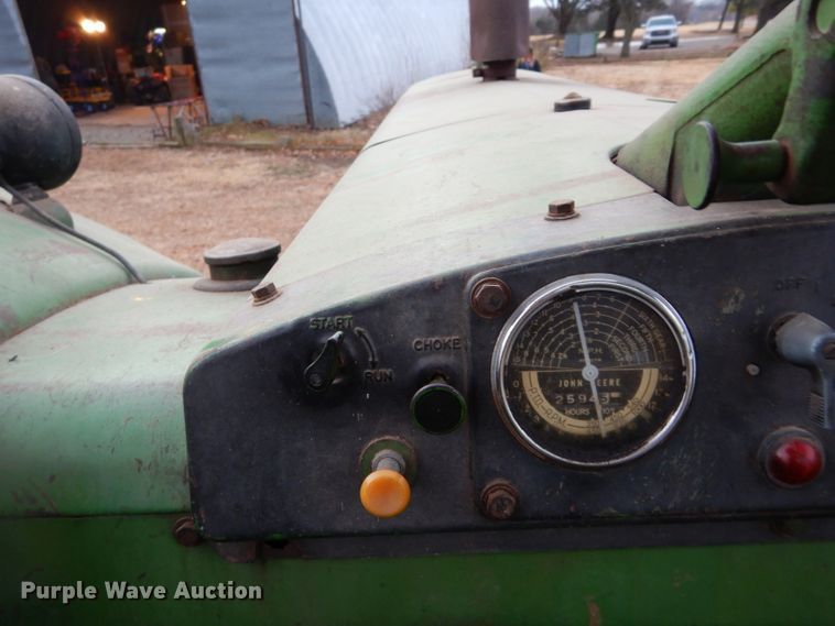 image for item GE9040 John Deere 830 tractor