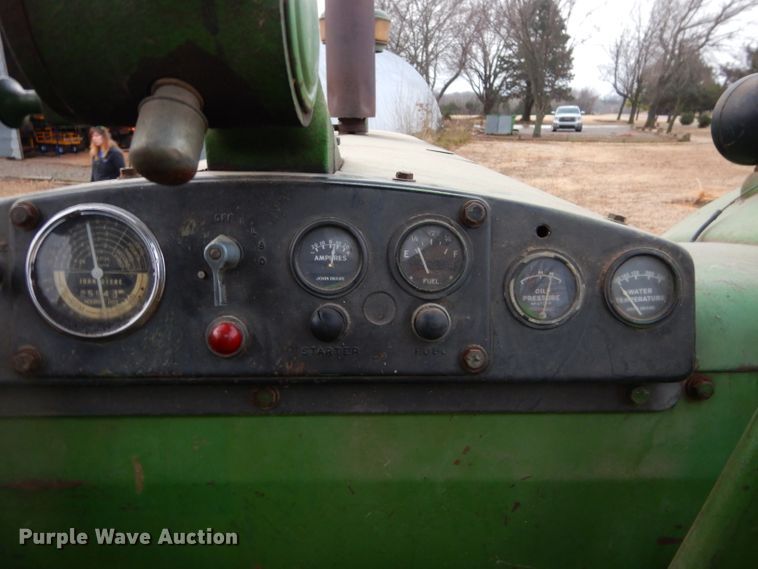 image for item GE9040 John Deere 830 tractor