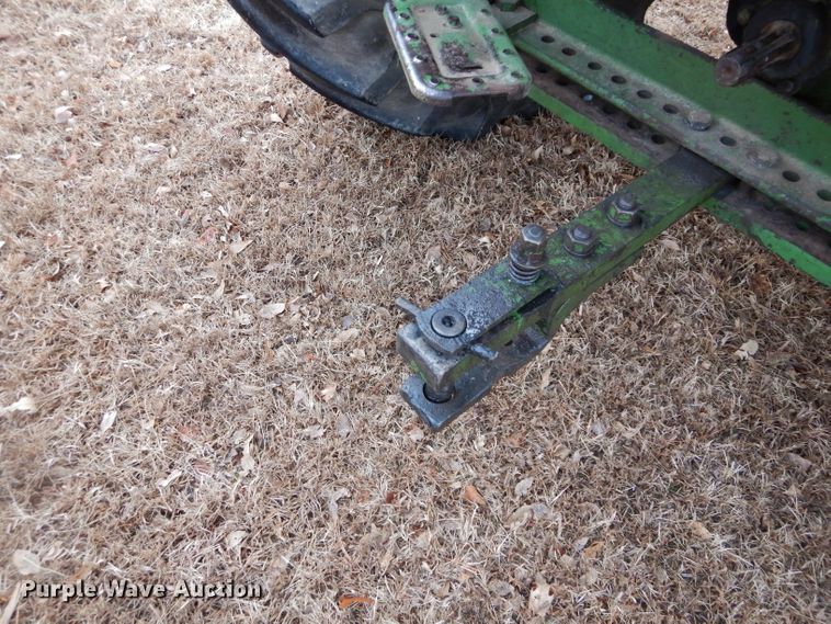 image for item GE9040 John Deere 830 tractor