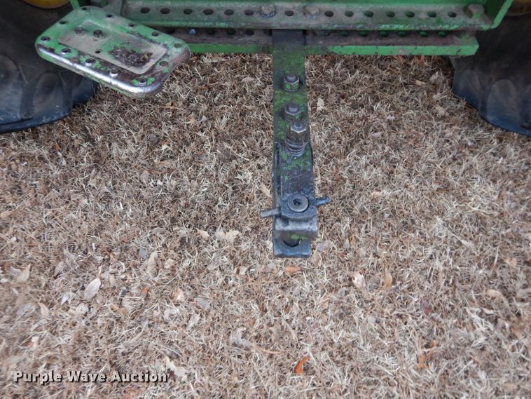 image for item GE9040 John Deere 830 tractor