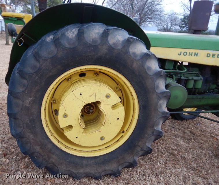 image for item GE9040 John Deere 830 tractor