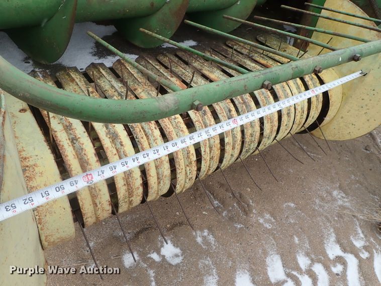 image for item GF9717 John Deere 24T small square baler