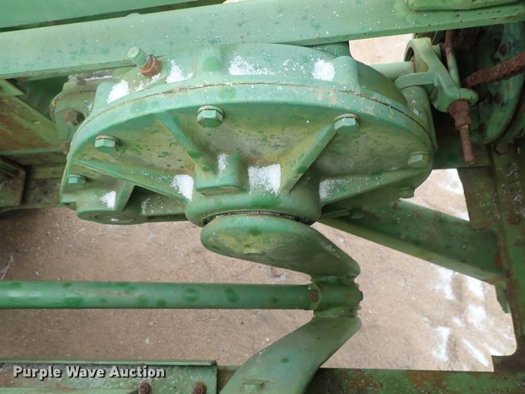 image for item GF9717 John Deere 24T small square baler
