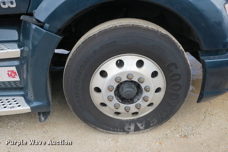 image for item DB10068 2012 Kenworth T700 semi truck