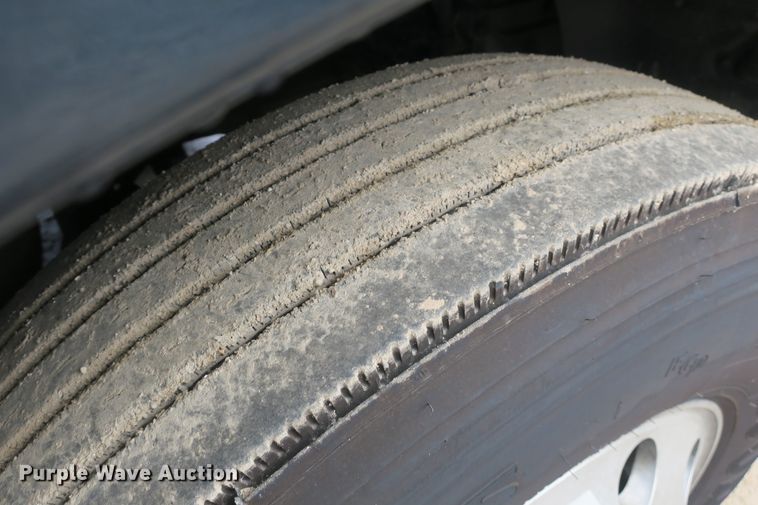 image for item DB10068 2012 Kenworth T700 semi truck