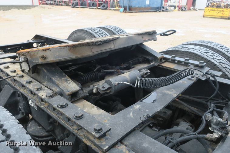 image for item DB10068 2012 Kenworth T700 semi truck