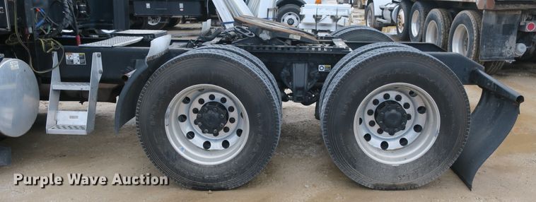 image for item DB10068 2012 Kenworth T700 semi truck