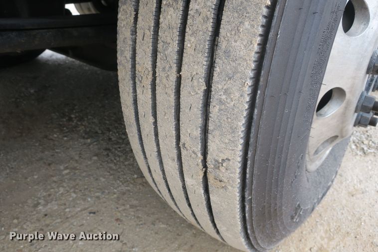 image for item DB10068 2012 Kenworth T700 semi truck