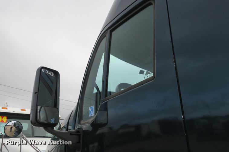 image for item DB10068 2012 Kenworth T700 semi truck