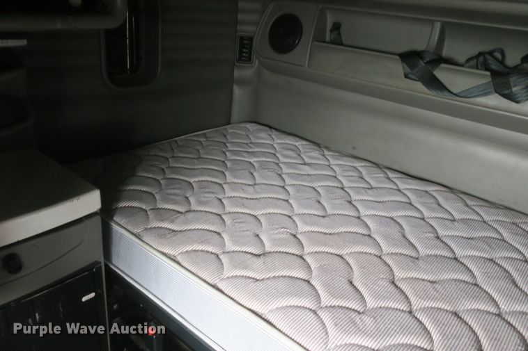 image for item DB10068 2012 Kenworth T700 semi truck