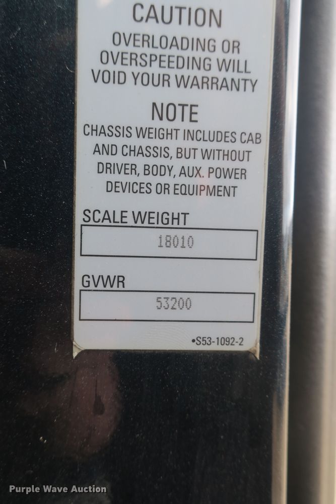 image for item DB10068 2012 Kenworth T700 semi truck