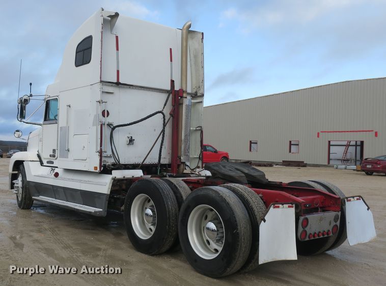 image for item DB10069 1993 Freightliner FLD120 semi truck