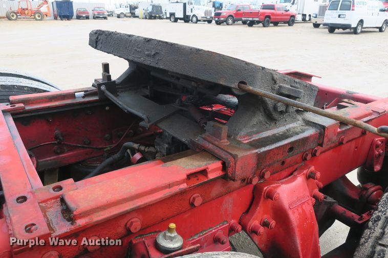 image for item DB10069 1993 Freightliner FLD120 semi truck