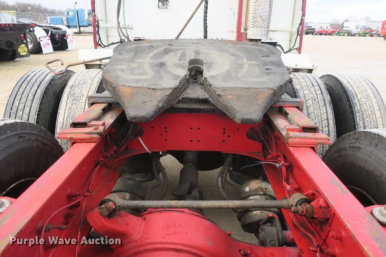 image for item DB10069 1993 Freightliner FLD120 semi truck