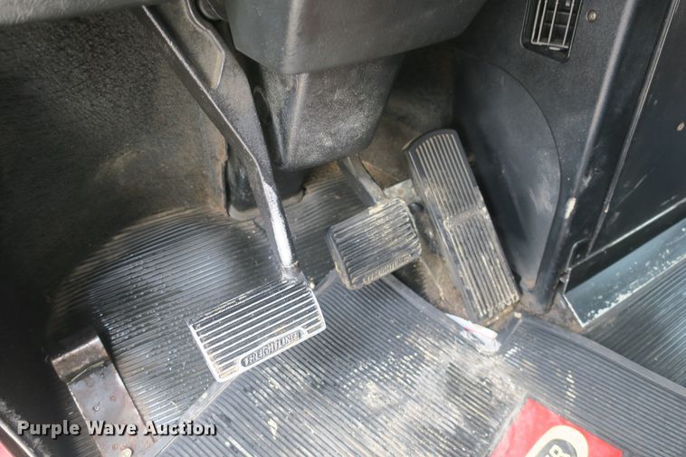 image for item DB10069 1993 Freightliner FLD120 semi truck