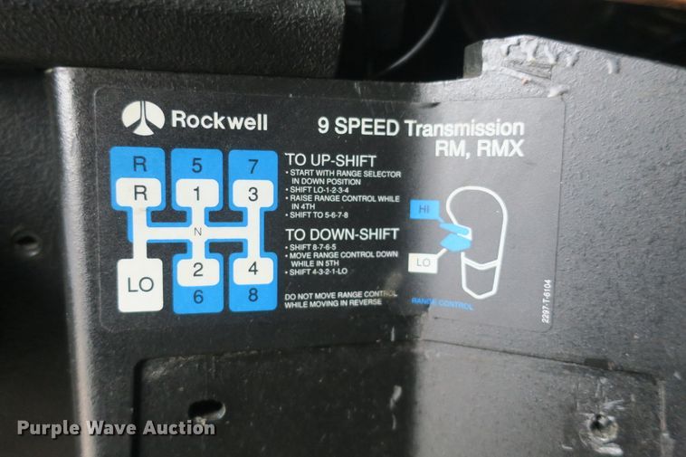 image for item DB10069 1993 Freightliner FLD120 semi truck