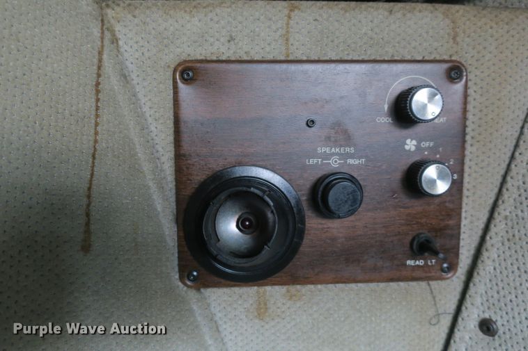 image for item DB10069 1993 Freightliner FLD120 semi truck