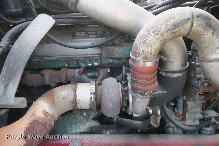 image for item DB10069 1993 Freightliner FLD120 semi truck