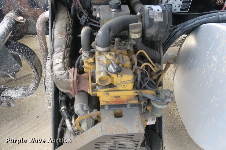 image for item DB10070 2014 Kenworth T680 semi truck