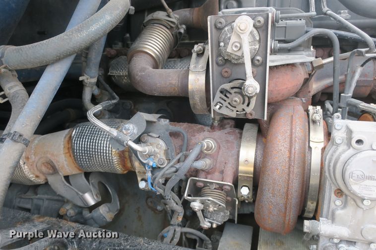 image for item DB10070 2014 Kenworth T680 semi truck