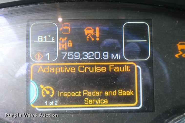 image for item DB10070 2014 Kenworth T680 semi truck