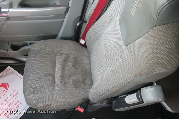 image for item DB10070 2014 Kenworth T680 semi truck