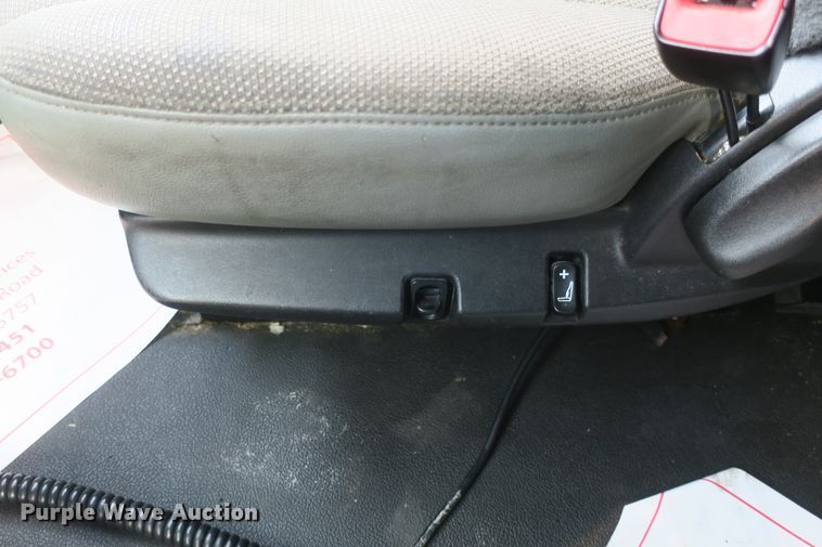 image for item DB10070 2014 Kenworth T680 semi truck