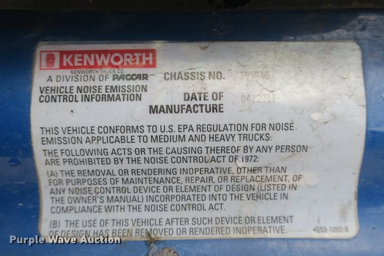 image for item DB10070 2014 Kenworth T680 semi truck