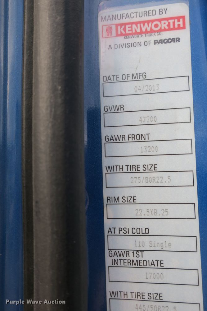 image for item DB10070 2014 Kenworth T680 semi truck