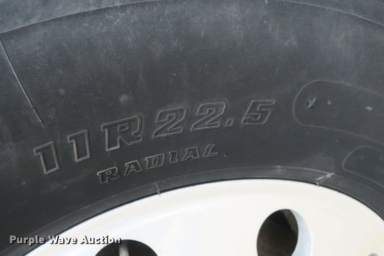 image for item DB10071 2007 Mack Vision CXN semi truck