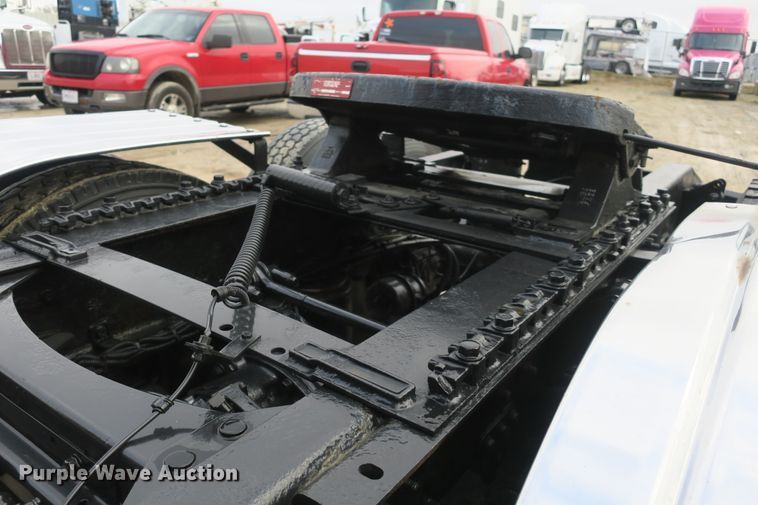 image for item DB10071 2007 Mack Vision CXN semi truck